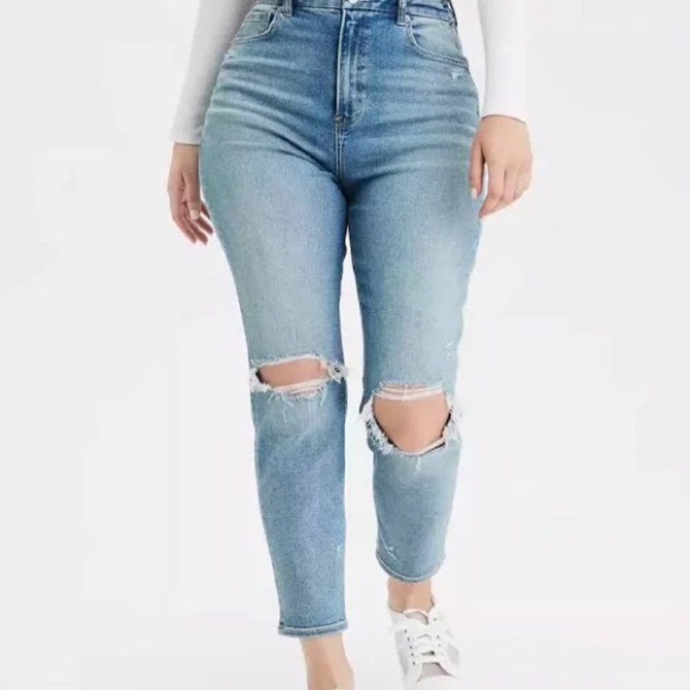 American Eagle High Rise Curvy Stretch Mom Jeans 16